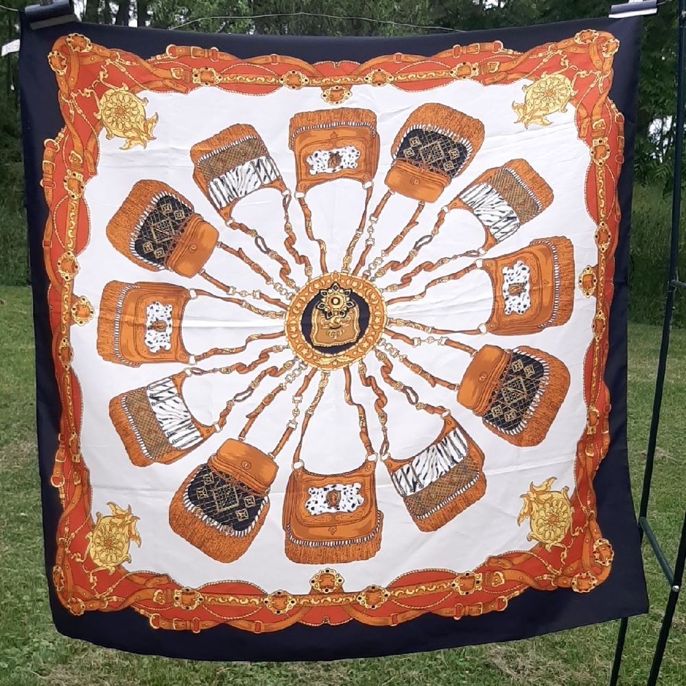SCARVES🧣Vintage Designer-like Scarf with Handbag Design